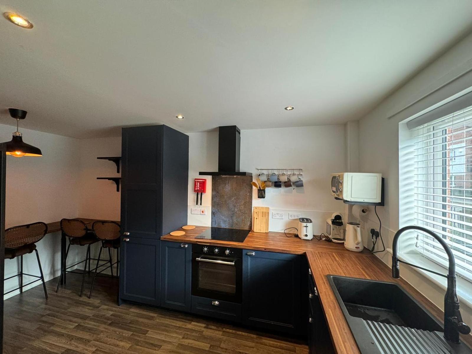 Modern Twin Room Near Ancoats & Etihad Stadium Манчестер Экстерьер фото